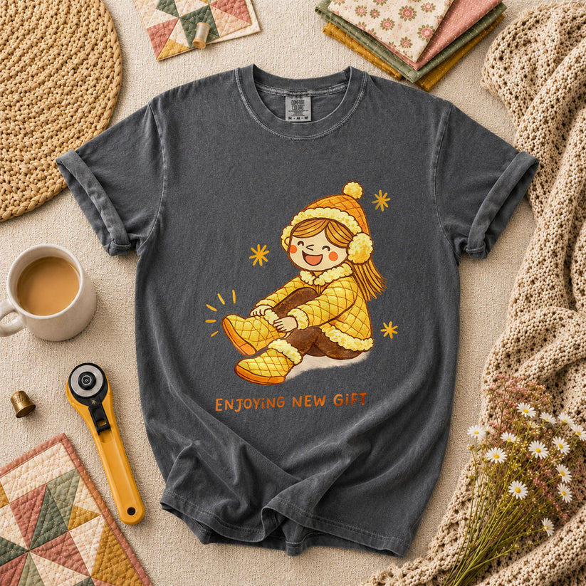 Enjoying New Gift Yellow Girl T-Shirt - Grey