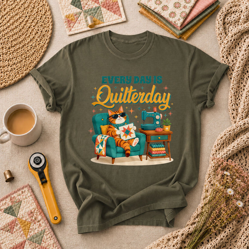 Every Day Is Quilterday Cat Sewing Machine T-Shirt - Military Green