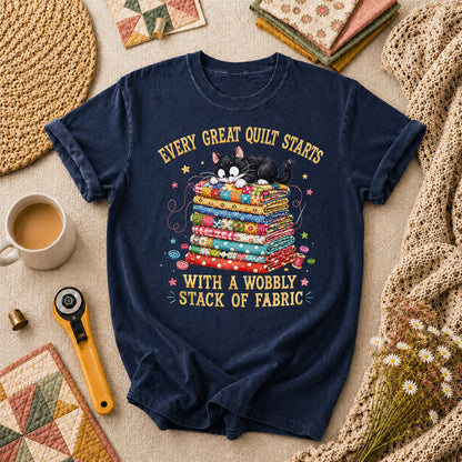 Every Great Quilt Starts With Wobbly Stack Of Fabric Cat T-Shirt - Navy