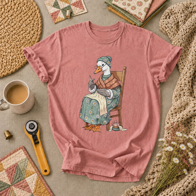 Grandma Goose Knitting Rocking Chair Vintage T-Shirt - Heather Mauve
