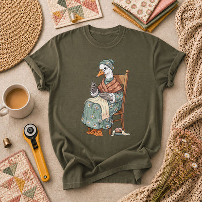Grandma Goose Knitting Rocking Chair Vintage T-Shirt - Military Green
