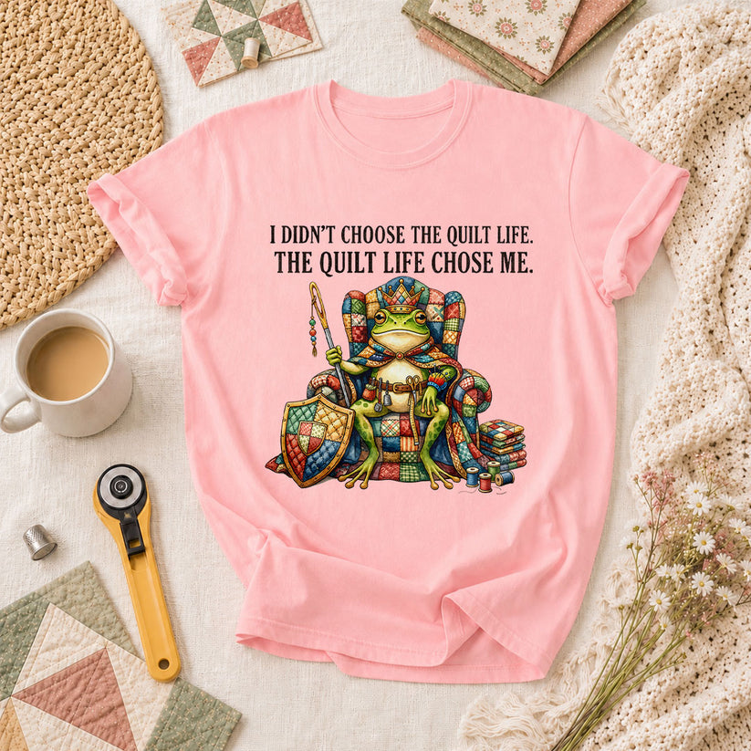 I Didnt Choose The Quilt Life Frog King T-Shirt - Pink