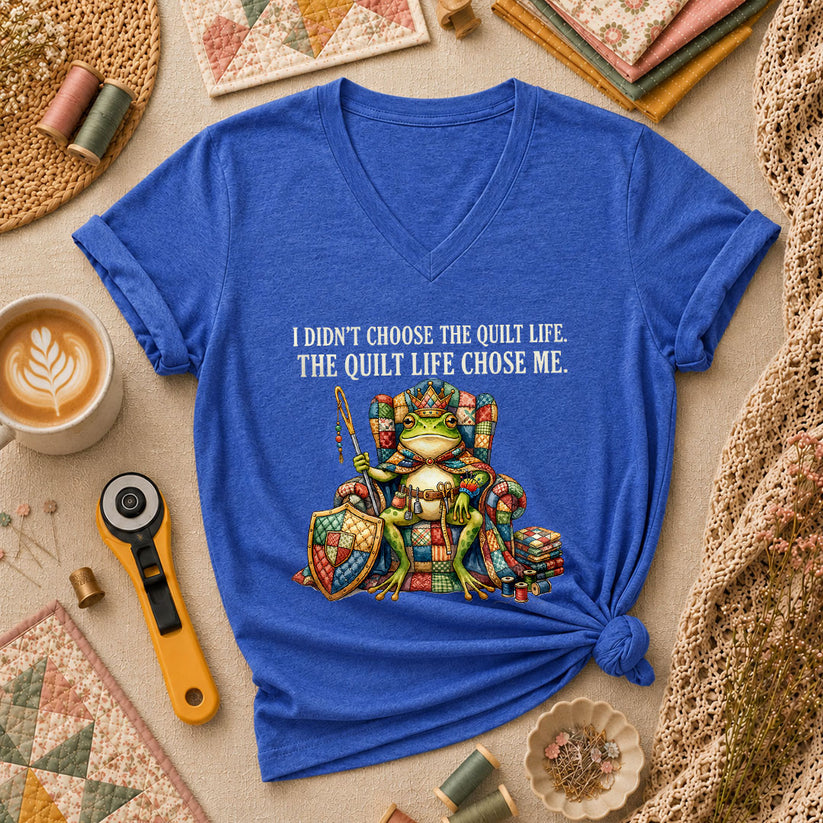 I Didnt Choose The Quilt Life Frog King Women's V-Neck - Heather True Royal