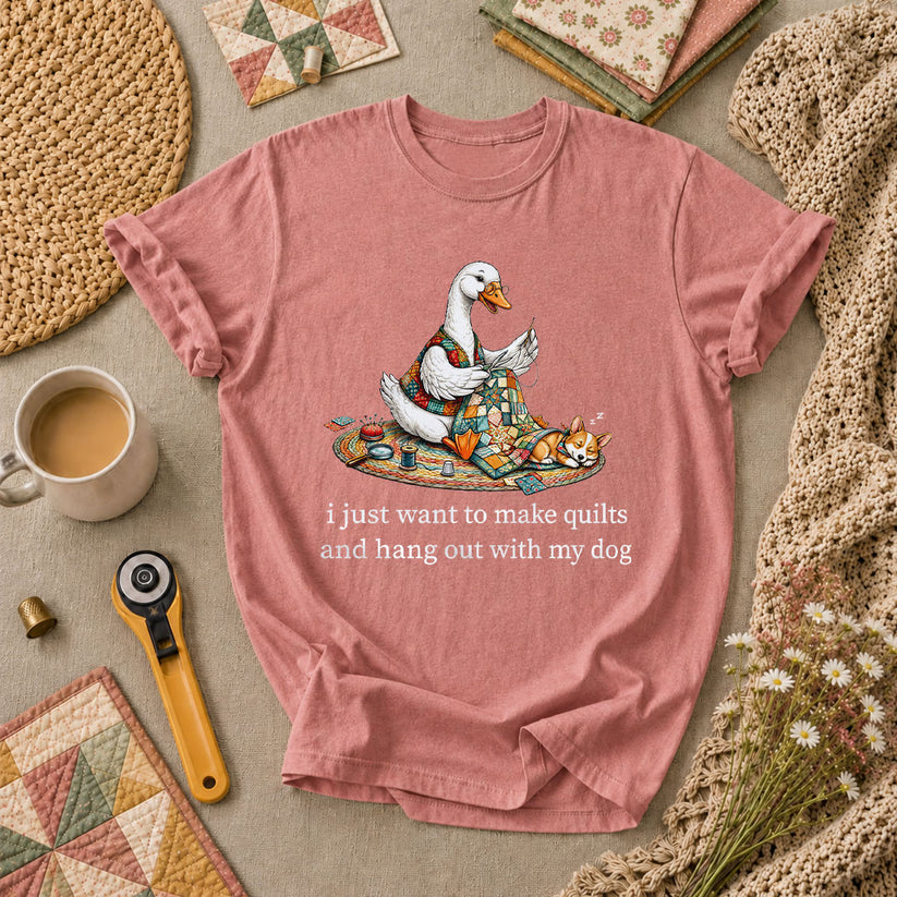 I Just Want To Make Quilts And Hang Out With My Dog T-Shirt - Heather Mauve
