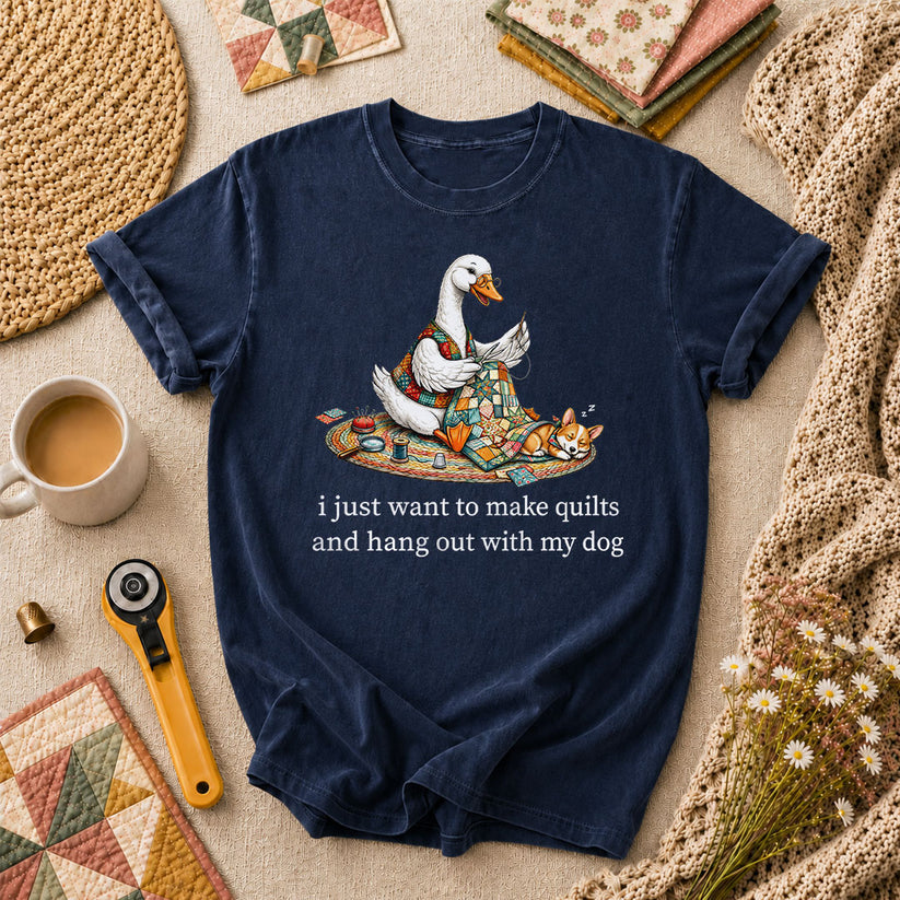 I Just Want To Make Quilts And Hang Out With My Dog T-Shirt - Navy