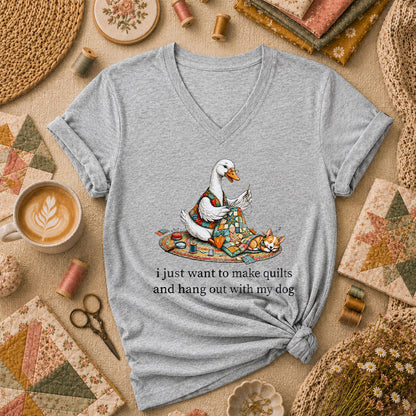 I Just Want To Make Quilts And Hang Out With My Dog Women's V-Neck - Athletic Heather