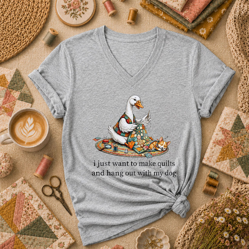 I Just Want To Make Quilts And Hang Out With My Dog Women's V-Neck - Athletic Heather