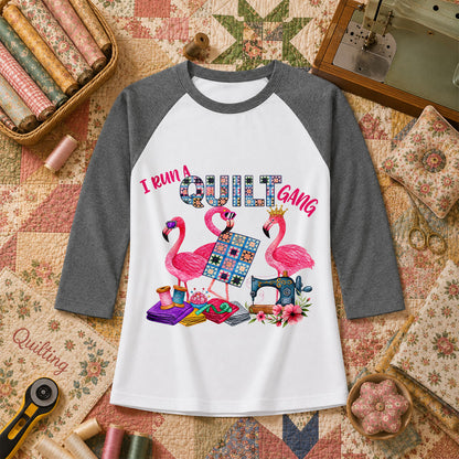 I Run A Quilt Gang Flamingos Raglan Sleeve - Deep Heather