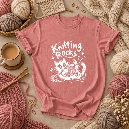 Knitting Rocks Grunge Black Cat T-Shirt - Heather Mauve