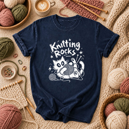 Knitting Rocks Grunge Black Cat T-Shirt