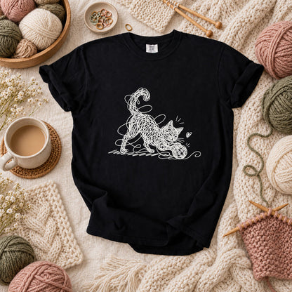 Line Art Cat Playing With Yarn T-Shirt - Black