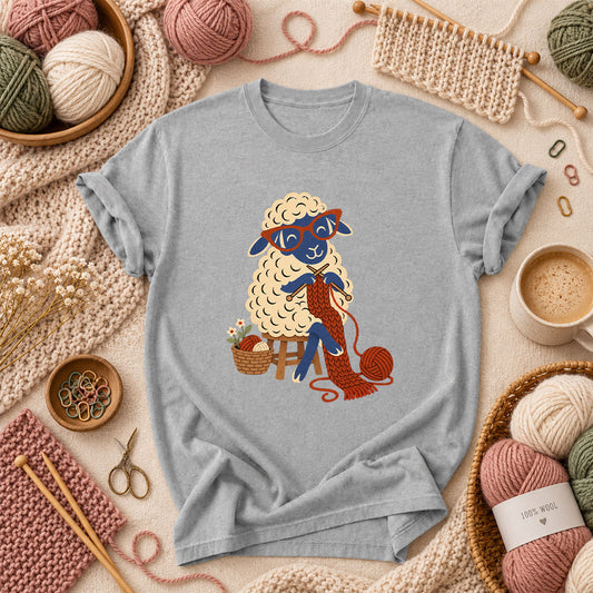 Nerdy Sheep Knitting A Scarf T-Shirt - Athletic Heather