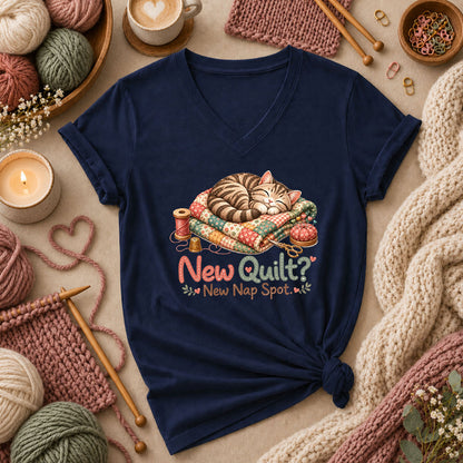 New Quilt New Nap Spot Cat Women's V-Neck - Navy