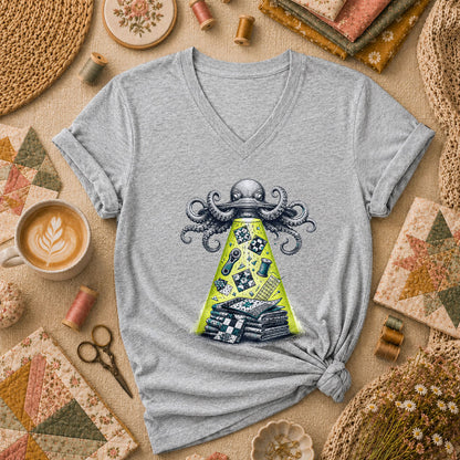 Octopus UFO Quilt Abduction Vintage Sketch Women's V-Neck - Athletic Heather