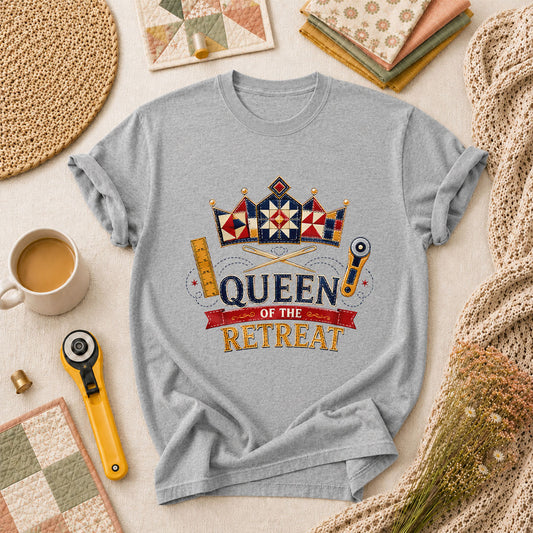 Queen Of The Retreat Quilter T-Shirt - Athletic Heather