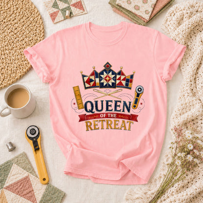 Queen Of The Retreat Quilter T-Shirt - Pink
