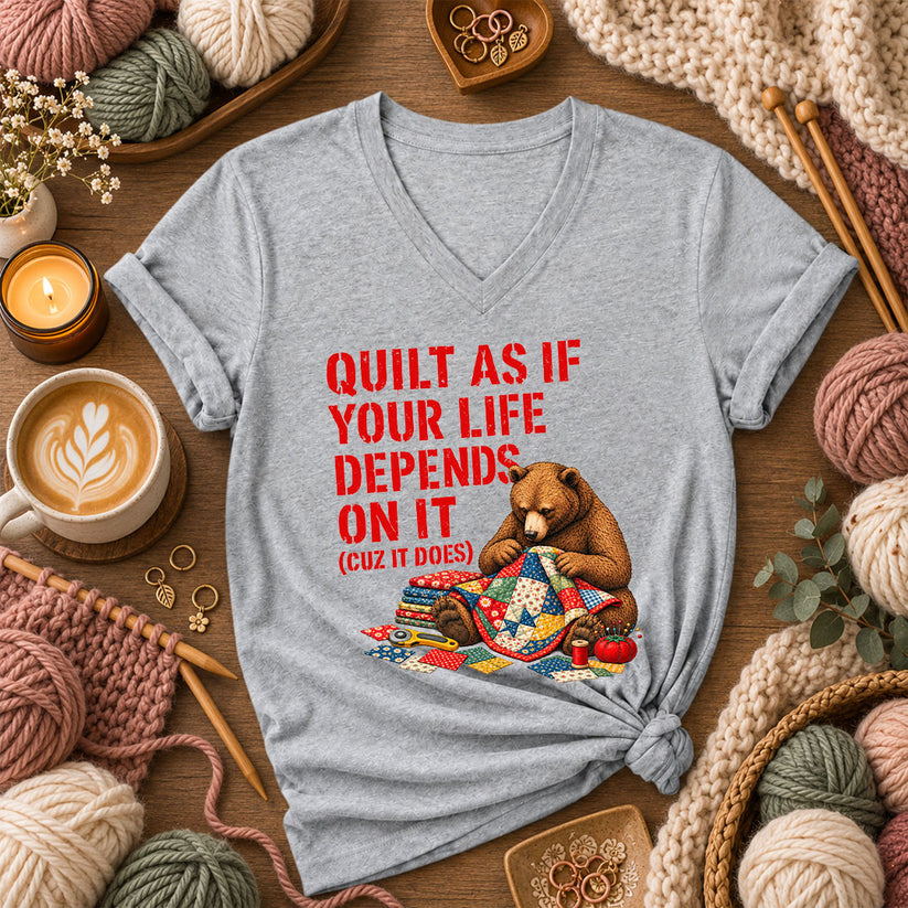 Quilt As If Your Life Depends On It Bear Women's V-Neck - Athletic Heather