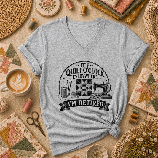 Quilt O Clock Everywhere Im Retired Women's V-Neck - Sport Grey