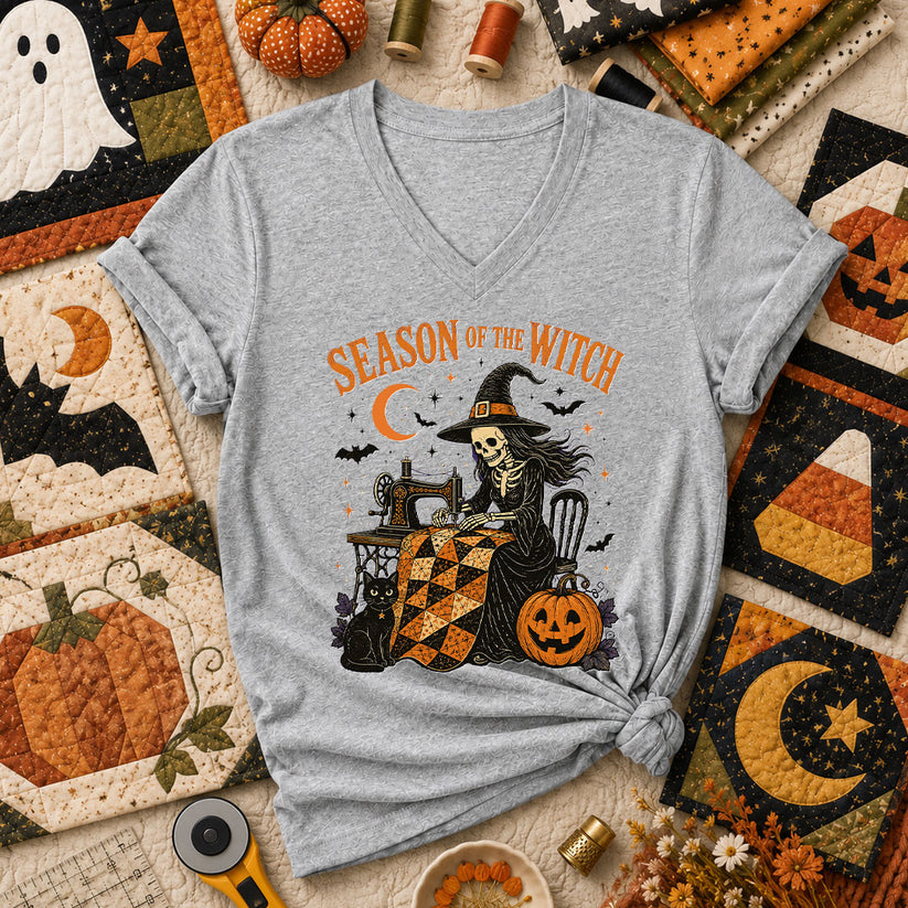 Season Of The Witch Halloween Quilter Women's V-Neck - Athletic Heather