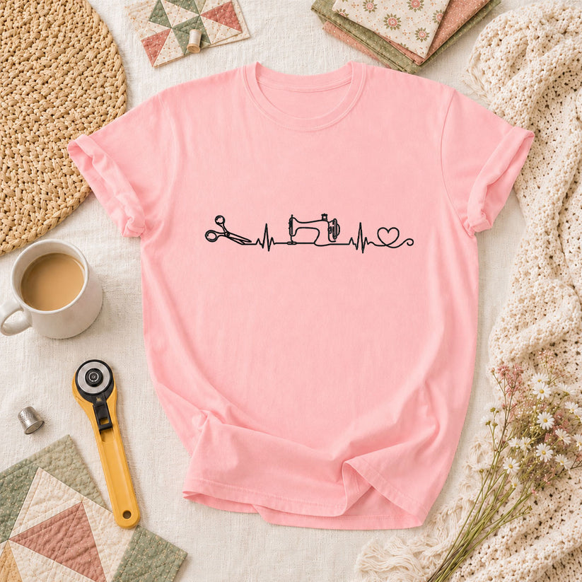 Sewing Machine Heartbeat Scissors Heart Minimalist T-Shirt - Pink