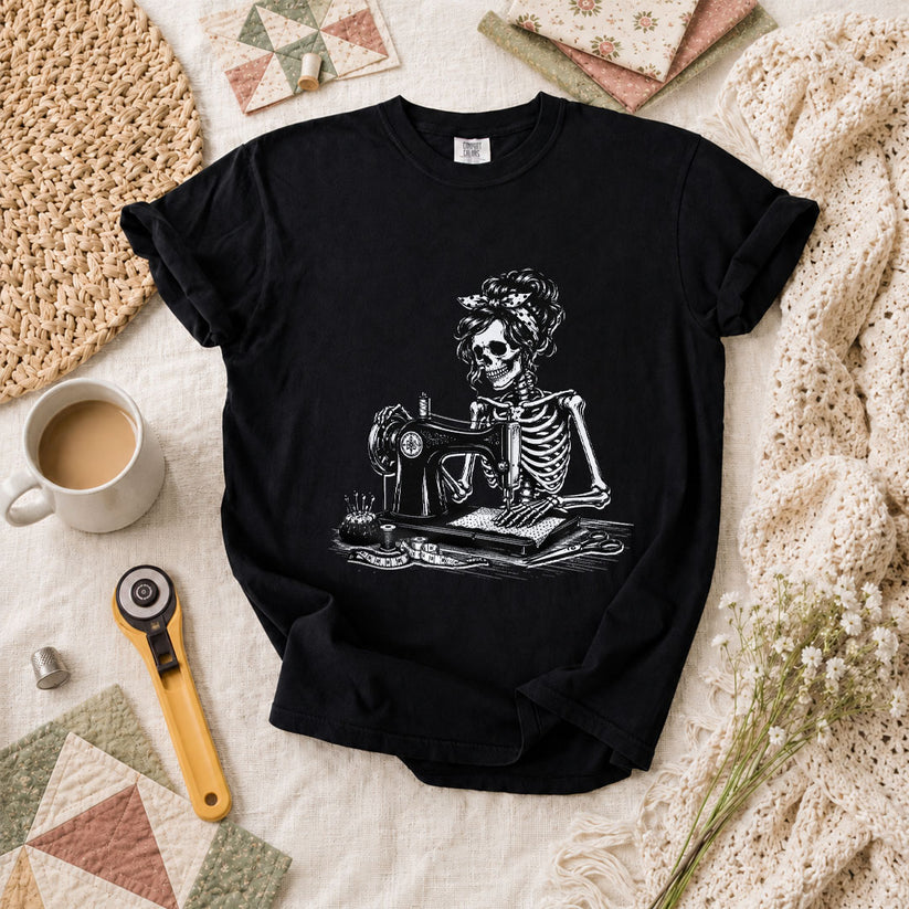 Skeleton Bandana Woman Sewing Machine Vintage T-Shirt - Black