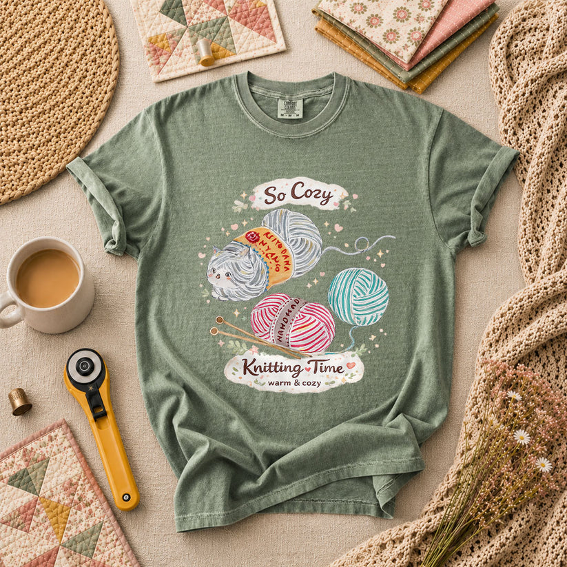 So Cozy Knitting Time Cat Yarn T-Shirt - Forest Green