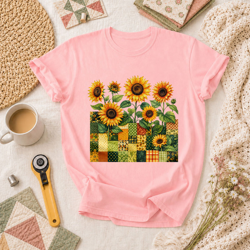 Sunflower Patchwork Blocks Wildflowers Quilt T-Shirt - Pink