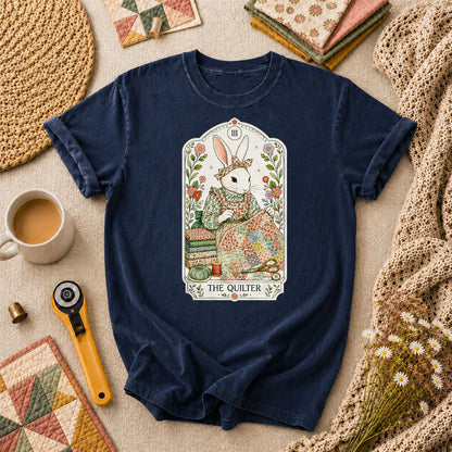 The Quilter Tarot Card Bunny Quilting Vintage T-Shirt - Navy