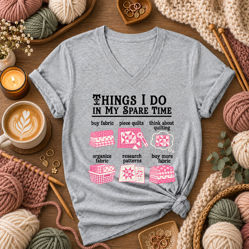 Things I Do In My Spare Time Quilting Women's V-Neck - Athletic Heather