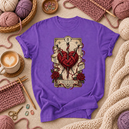 Three Of Swords Tarot Yarn Heart T-Shirt - Purple