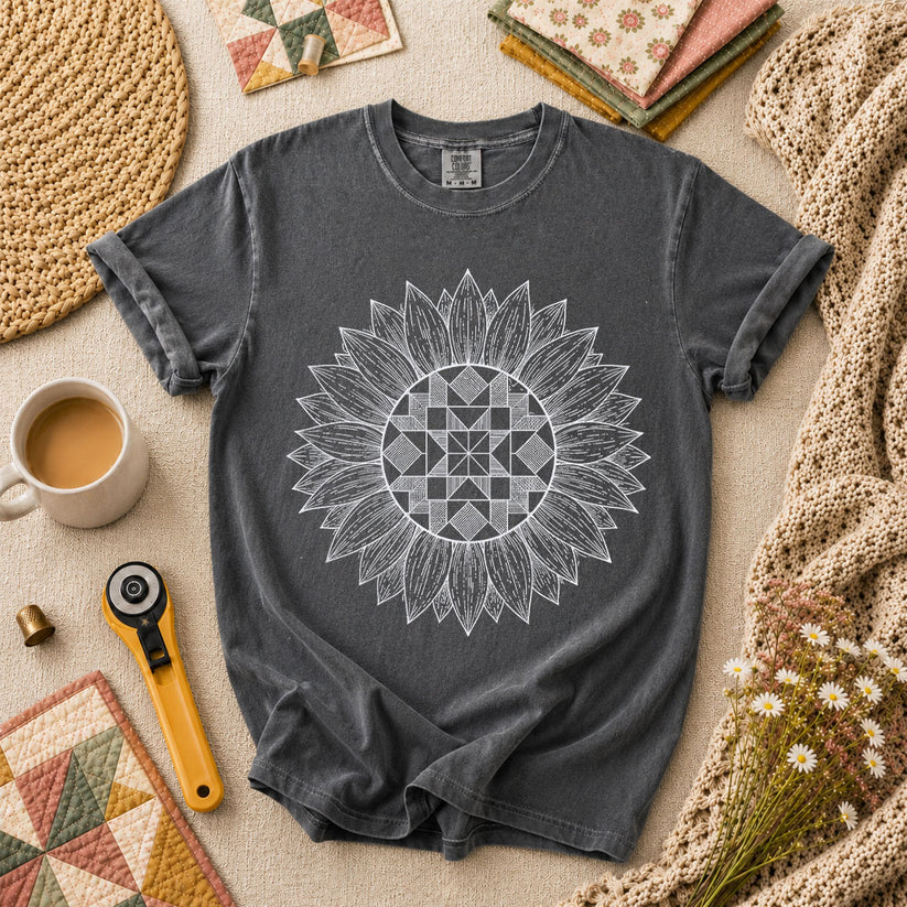 Sunflower Quilt Mandala Line Art T-Shirt - Grey