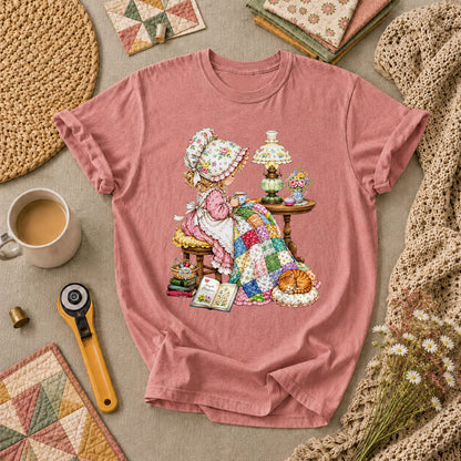 Vintage Girl Quilt Bonnet Simple Pleasures Cat T-Shirt - Heather Mauve