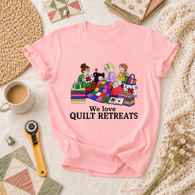 We Love Quilt Retreats Grandma Quilters T-Shirt - Pink