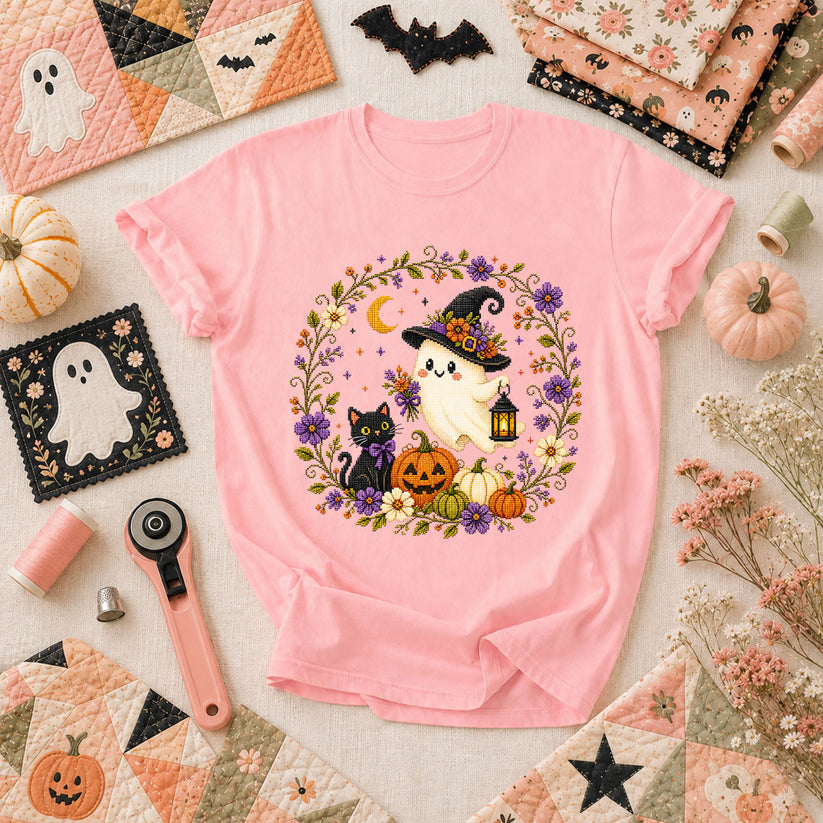 Witchy Ghost Cat Pumpkin Wreath T-Shirt - Pink