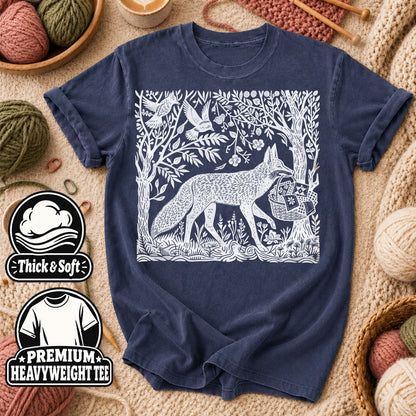 Woodcut Fox Carrying Quilt Basket T-Shirt - Heather Navy